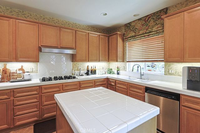 1829 Swan Falls, Simi Valley, CA 93065