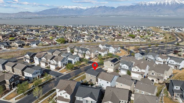 299 W WILLOW CREEK DR, Saratoga Springs, UT 84045