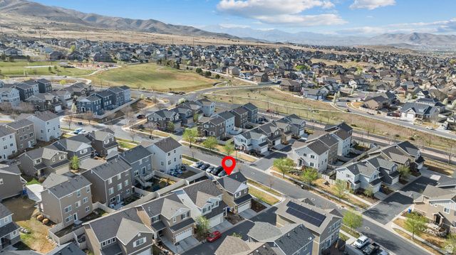 299 W WILLOW CREEK DR, Saratoga Springs, UT 84045