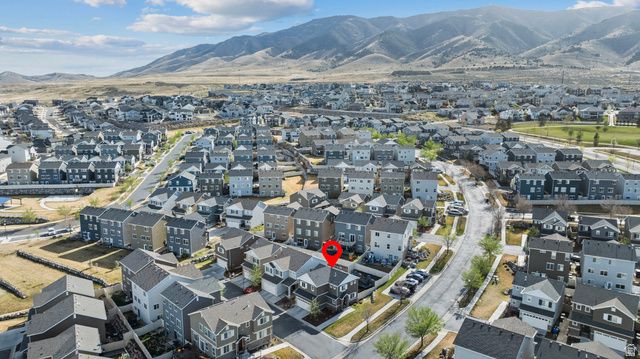 299 W WILLOW CREEK DR, Saratoga Springs, UT 84045