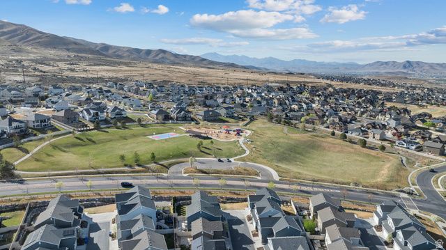 299 W WILLOW CREEK DR, Saratoga Springs, UT 84045