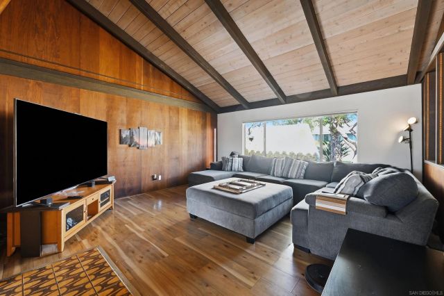 8621 Dunwoodie Rd, Santee, CA 92071