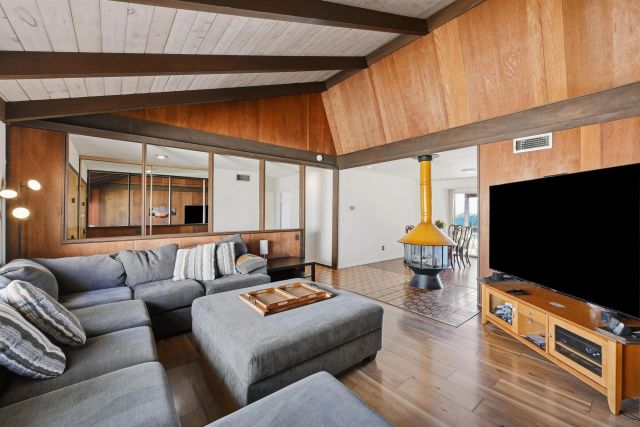 8621 Dunwoodie Rd, Santee, CA 92071