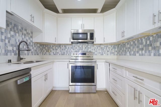 10126 Reseda Boulevard 105, Northridge, CA 91324