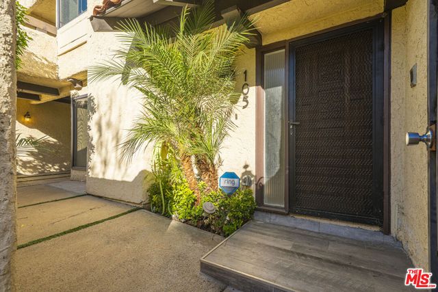 10126 Reseda Boulevard 105, Northridge, CA 91324