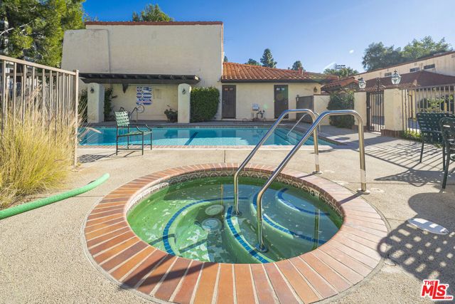 10126 Reseda Boulevard 105, Northridge, CA 91324