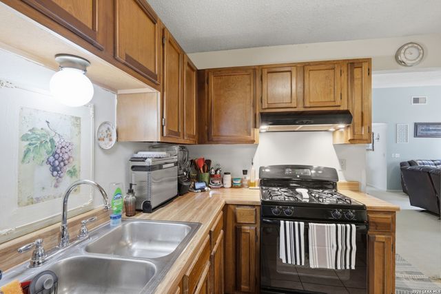 9609 Little Bend, San Antonio, TX 78250