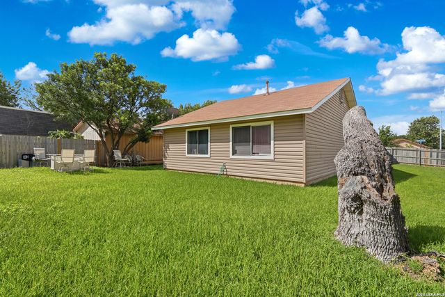 9609 Little Bend, San Antonio, TX 78250