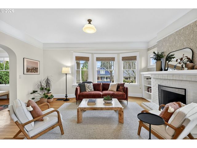 1812 Ne 48TH Ave, Portland, OR 97213