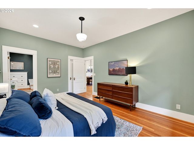 1812 Ne 48TH Ave, Portland, OR 97213