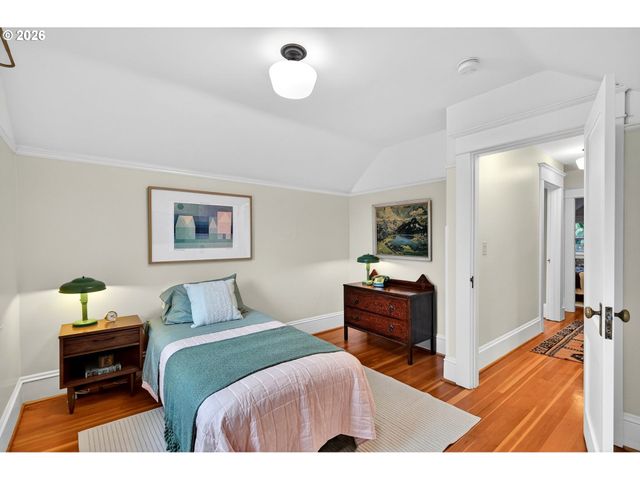 1812 Ne 48TH Ave, Portland, OR 97213