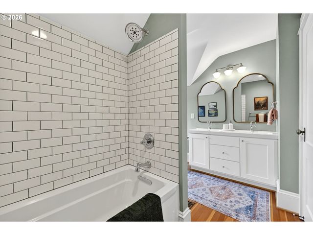 1812 Ne 48TH Ave, Portland, OR 97213