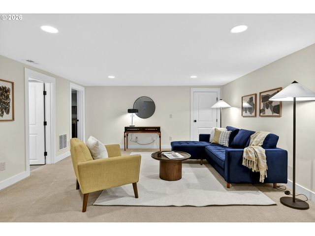 1812 Ne 48TH Ave, Portland, OR 97213