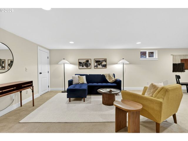 1812 Ne 48TH Ave, Portland, OR 97213