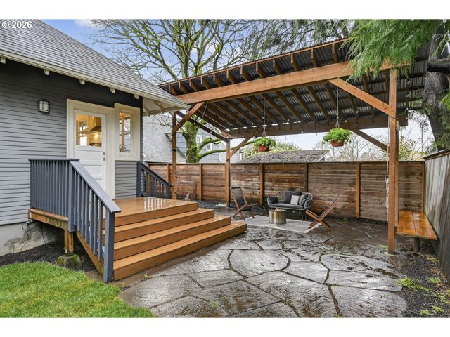 1812 Ne 48TH Ave, Portland, OR 97213