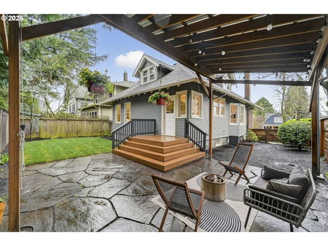 1812 Ne 48TH Ave, Portland, OR 97213