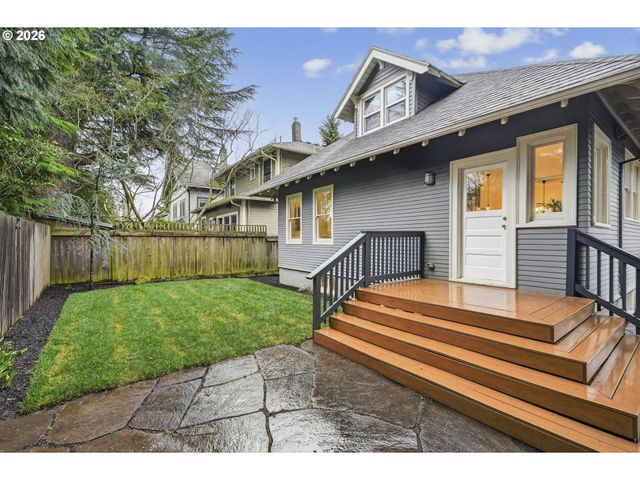 1812 Ne 48TH Ave, Portland, OR 97213