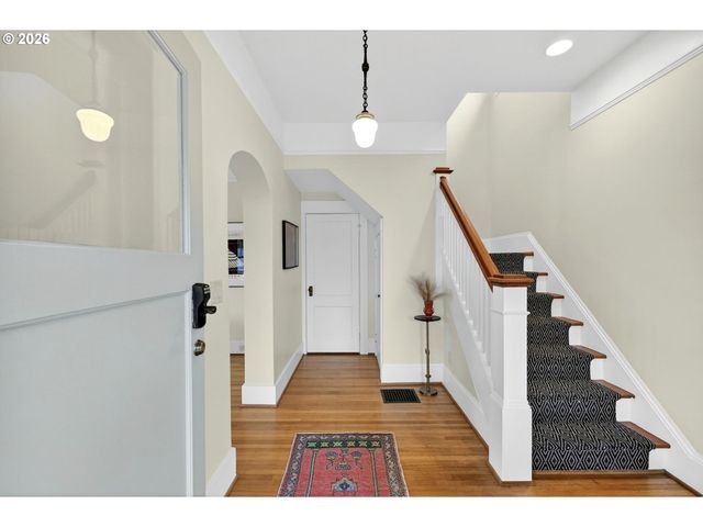 1812 Ne 48TH Ave, Portland, OR 97213