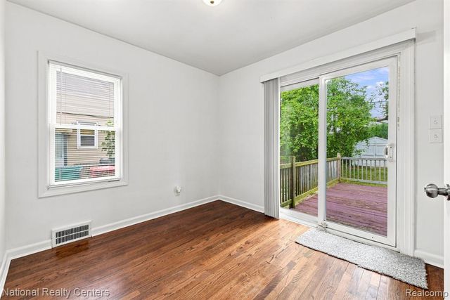 22165 Hayes Avenue, Eastpointe, MI 48021