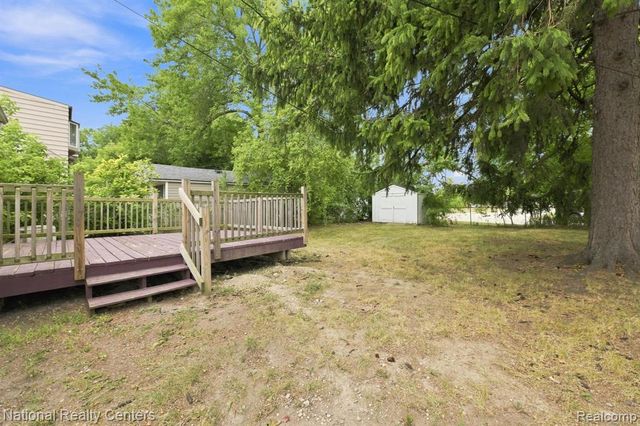 22165 Hayes Avenue, Eastpointe, MI 48021