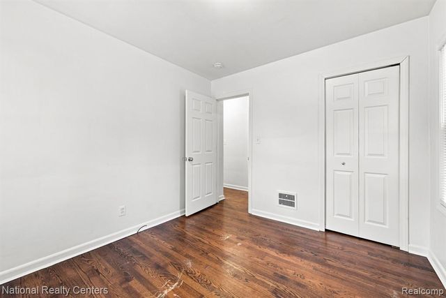 22165 Hayes Avenue, Eastpointe, MI 48021