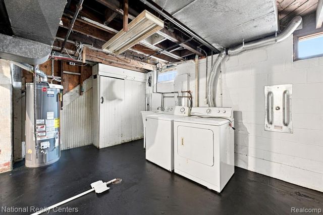 22165 Hayes Avenue, Eastpointe, MI 48021