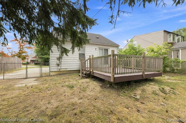 22165 Hayes Avenue, Eastpointe, MI 48021