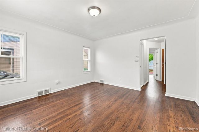 22165 Hayes Avenue, Eastpointe, MI 48021