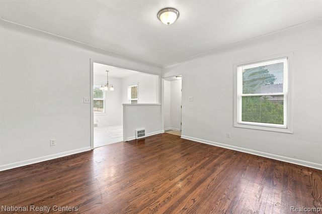 22165 Hayes Avenue, Eastpointe, MI 48021