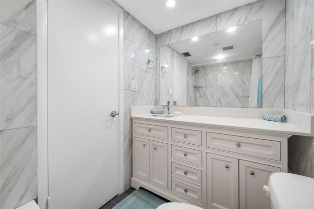 500 N OSCEOLA AVENUE 810, Clearwater, FL 33755