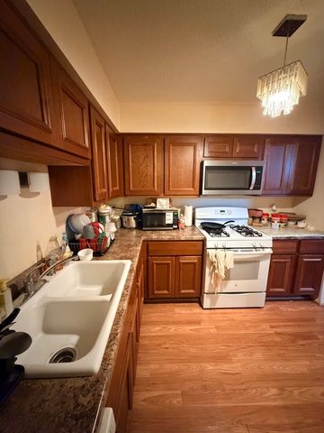 5500 Lincoln Avenue 107, Morton Grove, IL 60053