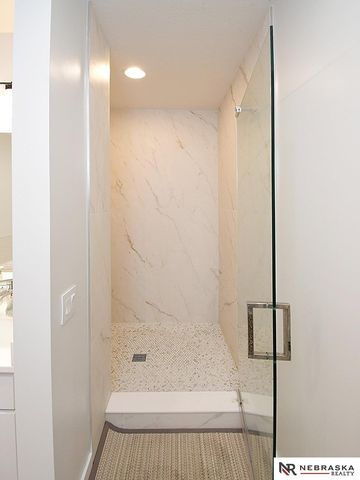 9121 Marbella Drive, Lincoln, NE 68520