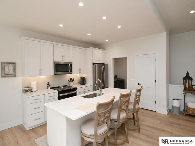 9121 Marbella Drive, Lincoln, NE 68520