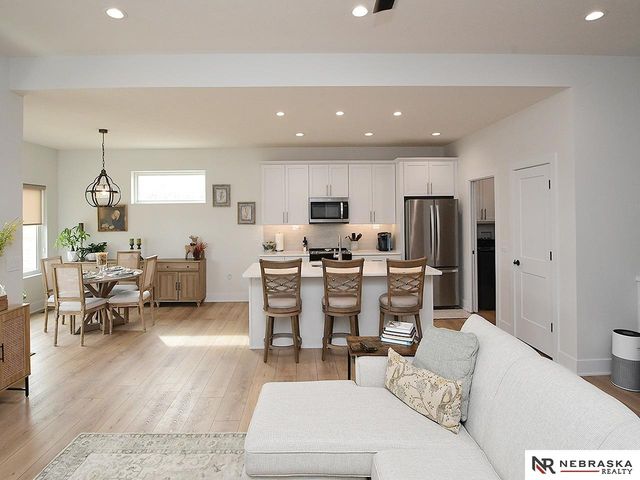 9121 Marbella Drive, Lincoln, NE 68520