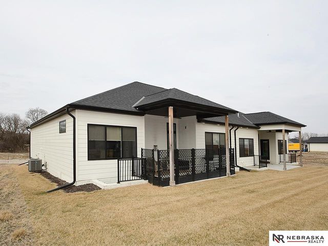 9121 Marbella Drive, Lincoln, NE 68520