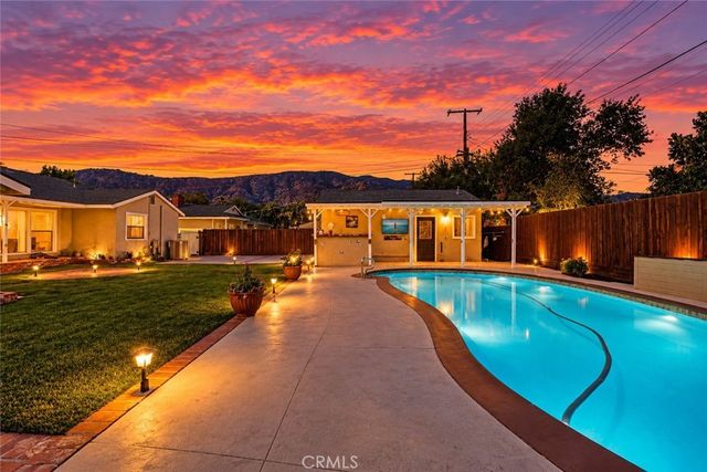 352 N Westridge Avenue, Glendora, CA 91741
