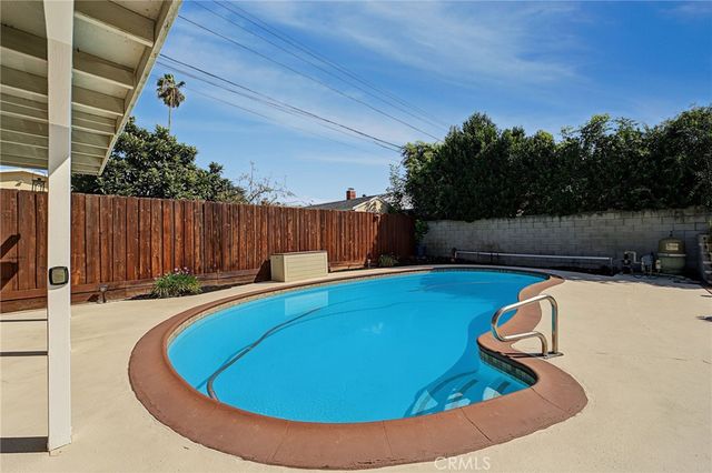 352 N Westridge Avenue, Glendora, CA 91741