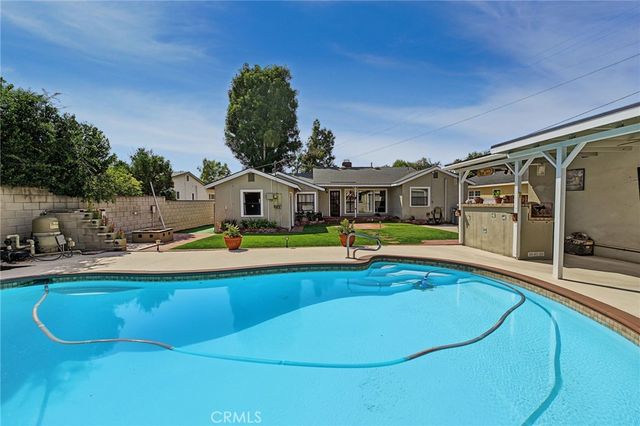 352 N Westridge Avenue, Glendora, CA 91741