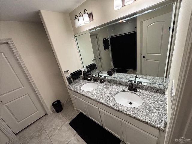 2521 Antelope Canyon Street, Edinburg, TX 78541