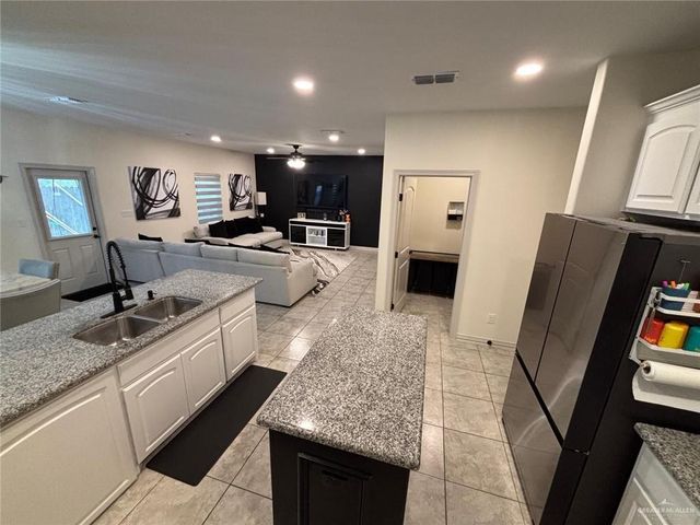 2521 Antelope Canyon Street, Edinburg, TX 78541