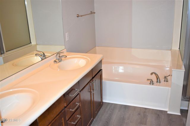 6745 N 93RD Avenue 1143, Glendale, AZ 85305