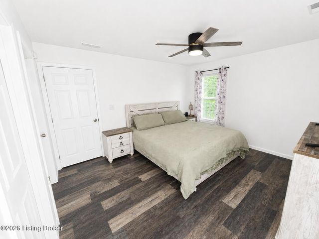 1518 Deering Ln, Radcliff, KY 40160