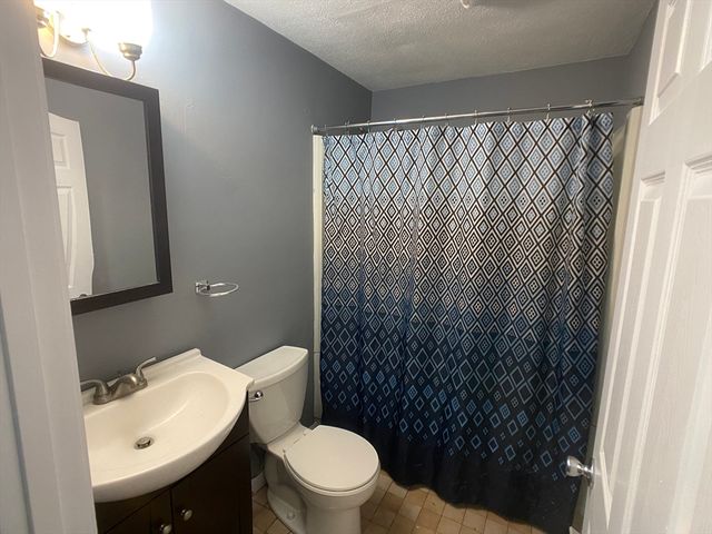 15 Pinedale Rd 4, Boston, MA 02131