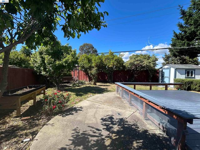 25073 Belhaven St, Hayward, CA 94545