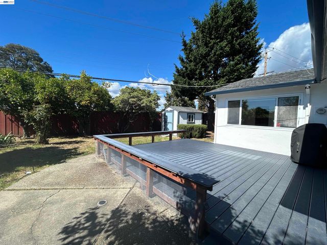 25073 Belhaven St, Hayward, CA 94545