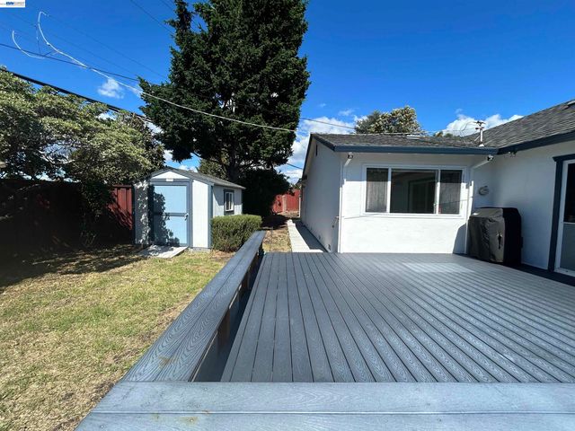 25073 Belhaven St, Hayward, CA 94545