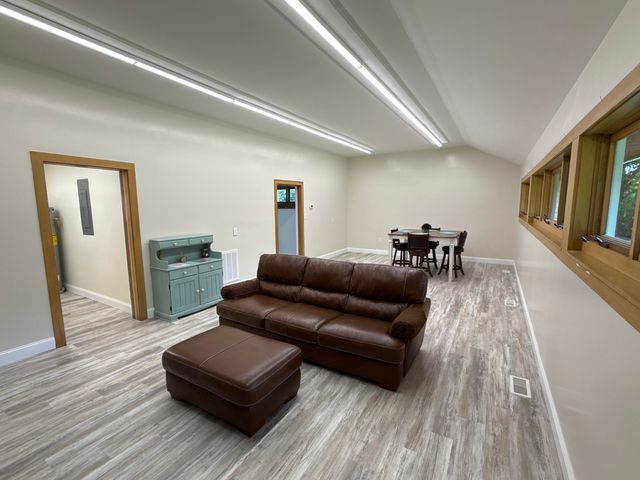 136 Freedom LN, Newport, VA 24128