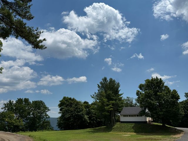 136 Freedom LN, Newport, VA 24128