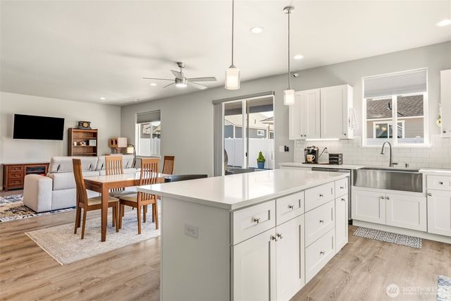 1006 6th Avenue NE, Ephrata, WA 98823