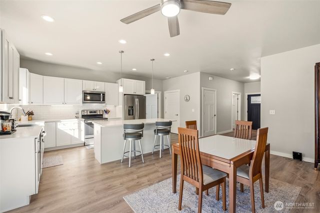 1006 6th Avenue NE, Ephrata, WA 98823